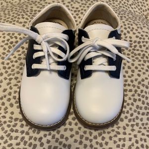 Footmates navy/white size 9 EUC medium